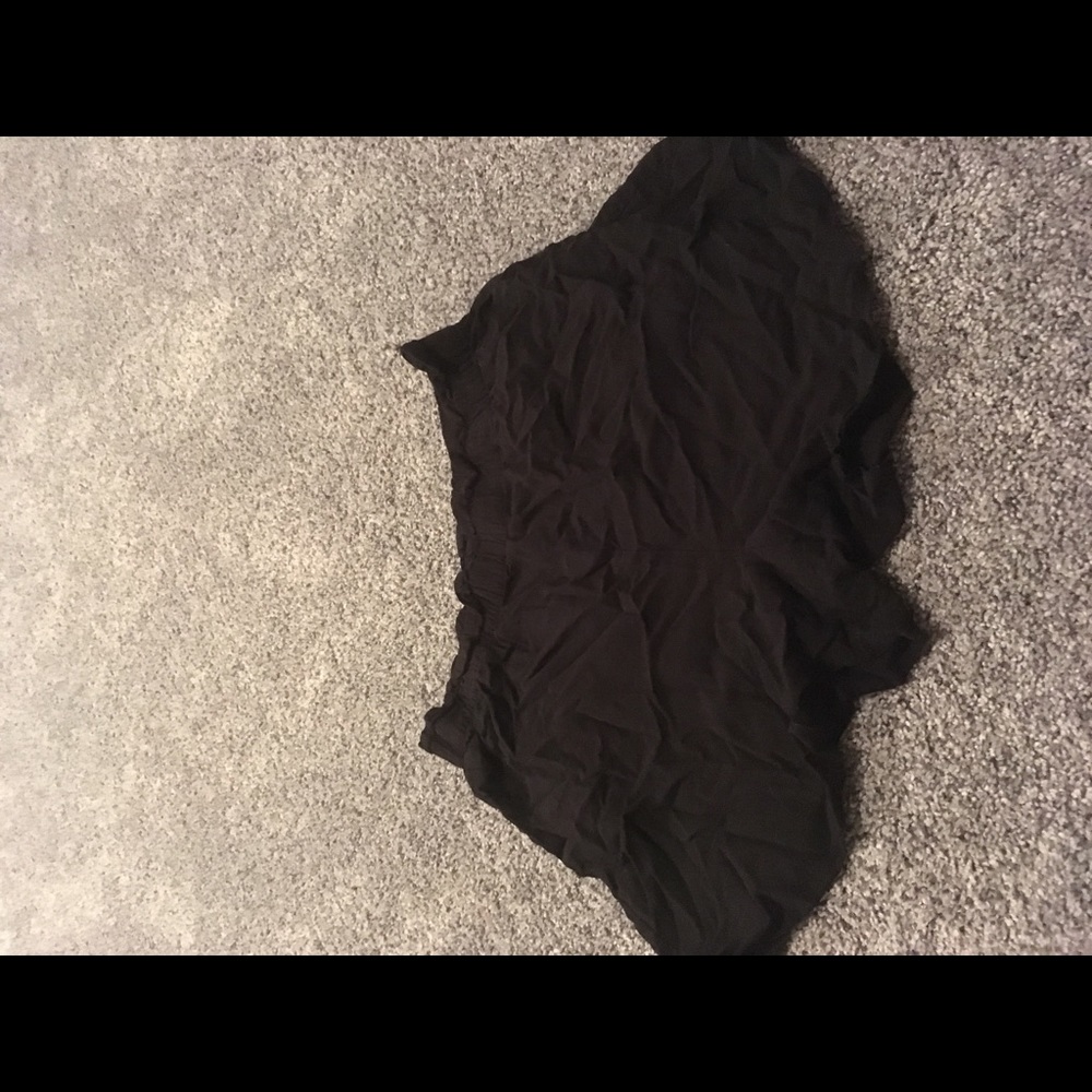 H&M black elastic waist shorts